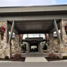 Outdoor holiday decor