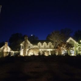 Outdoor holiday lighting